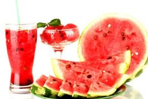 Schlankheitscocktail mit Wassermelone